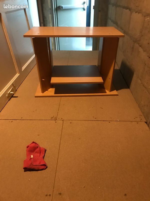 Vend meuble télé (image 1)
