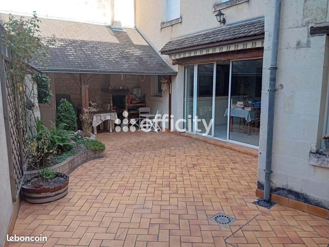 Maison 10 pièces 198 m² · à Bourgueil · 198 m² · 265 000 €