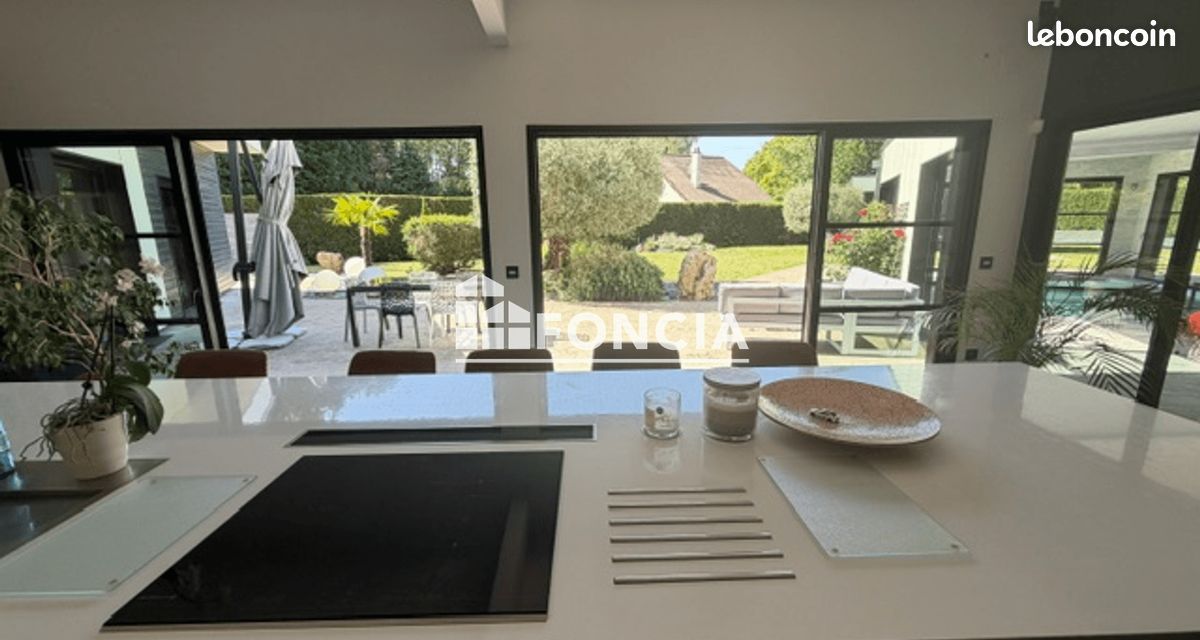 Maison 8 pièces 260 m² · à Moncé-en-Belin · 260 m² · 590 000 €