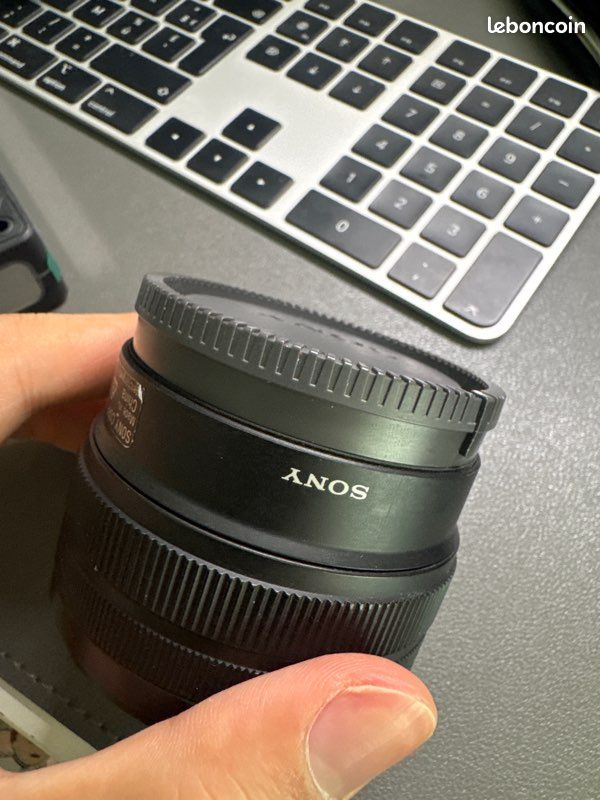 Objectif Sony FE 28-60mm F4-5.6 – Très bon état (image 3)