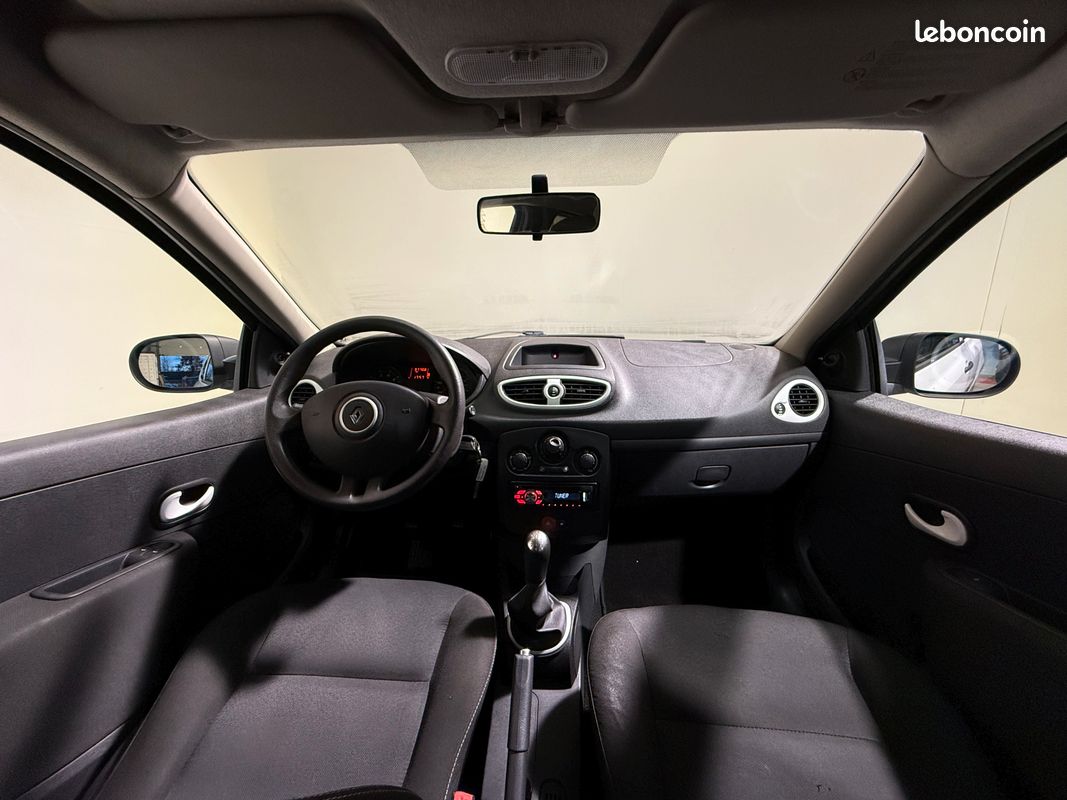 Clio 1.2 75 cv ( visio et livraison possible ) (image 4)