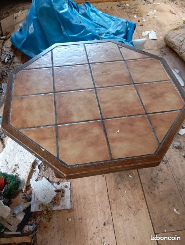 Table salon (image 1)