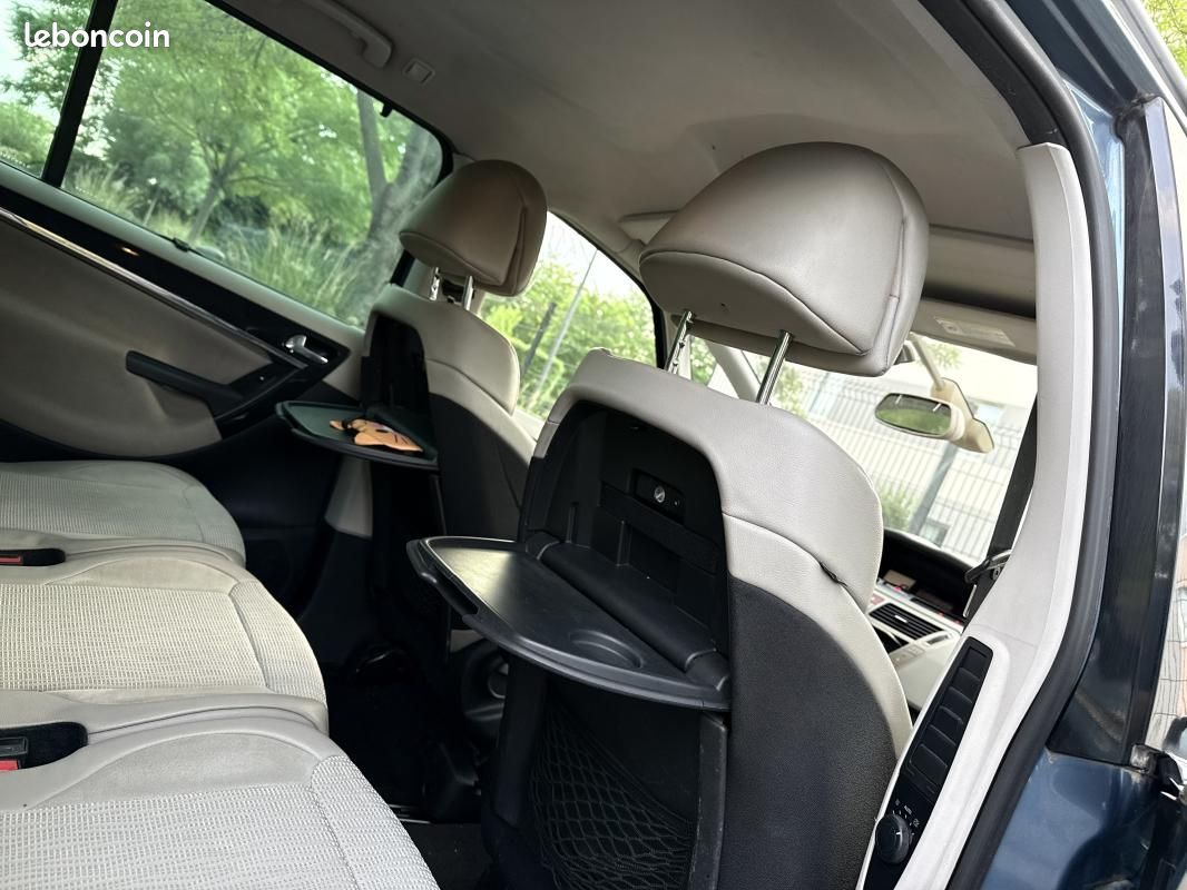 Citroën C4 Picasso Grand 1.6 HDi 112cv Exclusive *Ct Révision Kit Distribution Ok*Véhicule Sous G... (image 31)