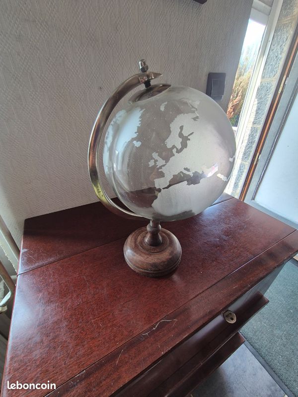 Globe terrestre (image 1)