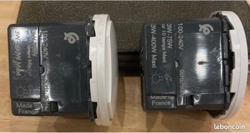Lot de 2 Éco variateurs toutes lampes Céliane 067083 - 400W - (image 3)