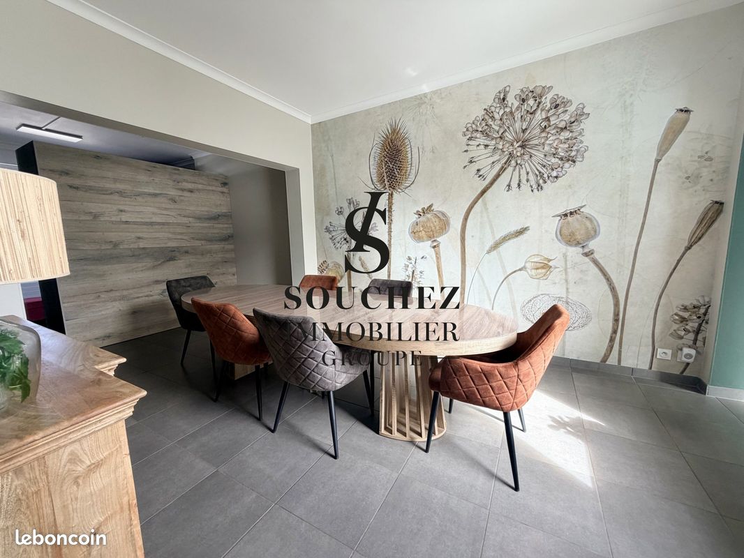 Maison 11 pièces 274 m² · à Givenchy-en-Gohelle · 274 m² · 395 000 €