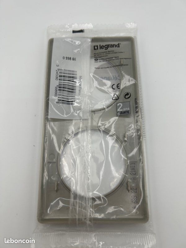 LEGRAND CELIANE PLAQUE MICA 1 POSTE + SUPPORT 68941 + 80251