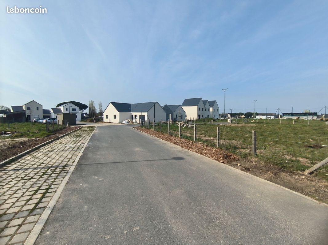 Terrain à bâtir – 298 m² – libre de constructeur · à Montoir-de-Bretagne · 64 090 €