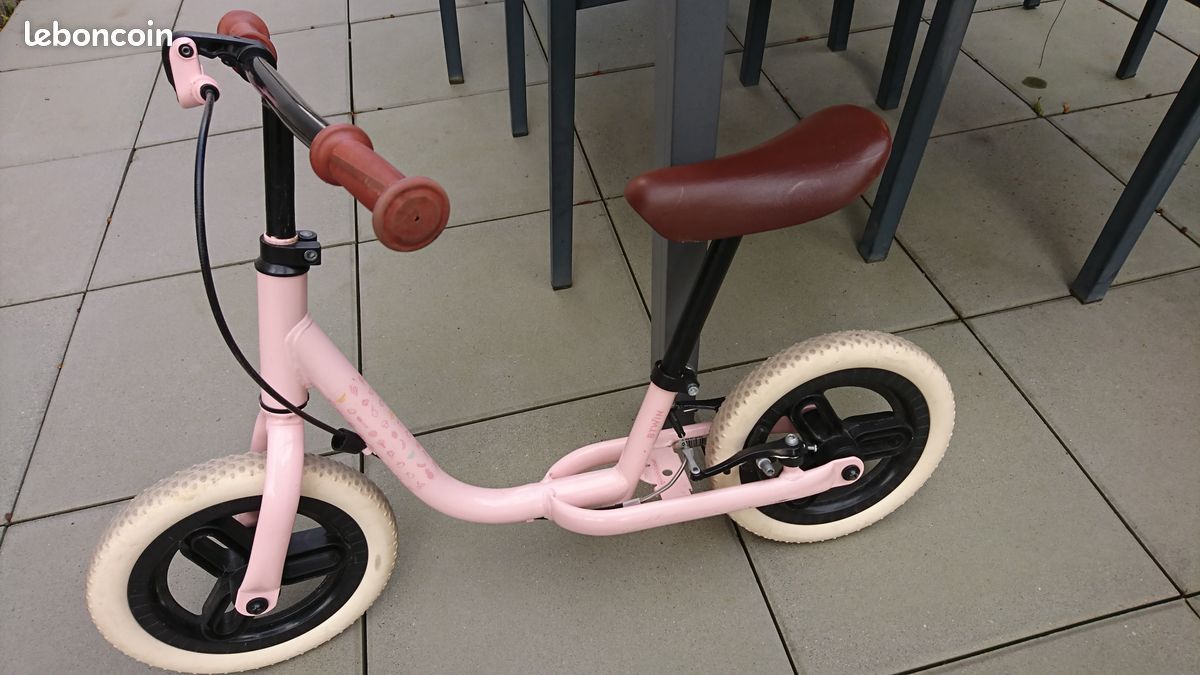 Petit vélo enfant sans pédales Vélos