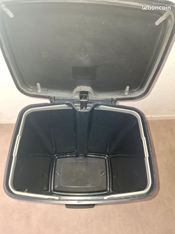 Poubelle pedale 50L (image 3)