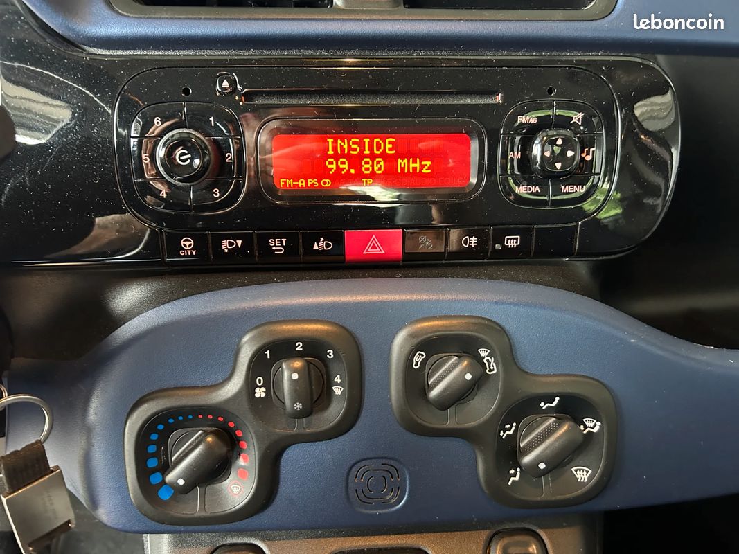 FIAT Panda 1.2 69ch Lounge - 2016 - 78 000 km - Suivi complet - Faible kilométrage - GARANTIE 6 MOIS (image 17)