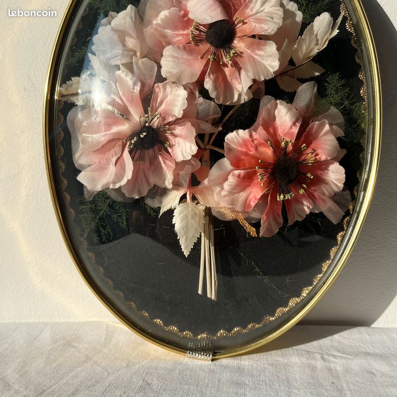 Cadre bombé fleurs séchées - La Maison de Carine Cadre bombé fleurs séchées - La Maison de Carine