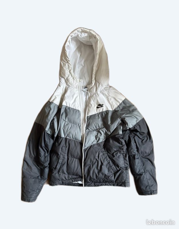 Doudoune Nike XL (158-170 cm) Vêtements
