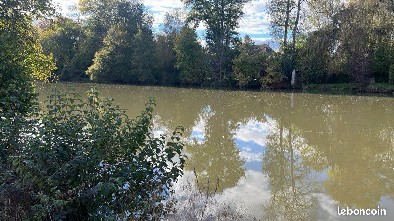 Terrain 700 m² · à Grez-sur-Loing · 180 €/mois