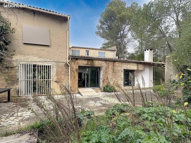 Propriété 10 pièces 274 m²