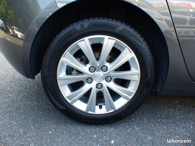 Peugeot 308 1.2 PURETECH 110CH E6.C S&S STYLE (image 8)