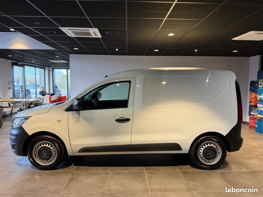 Renault express 1.5 blue dci 95ch confort / pack offroad / habillage bois / tva recuperable 2022 (image 8)