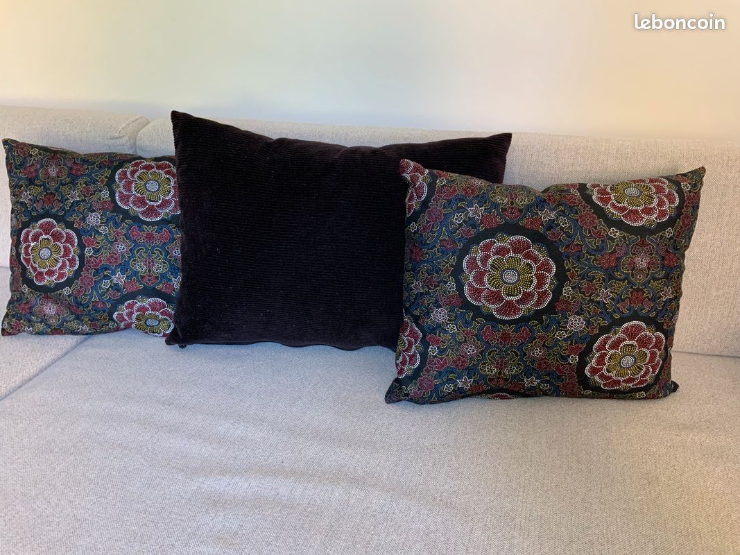 Lot 3 coussins velours tissus (image 1)