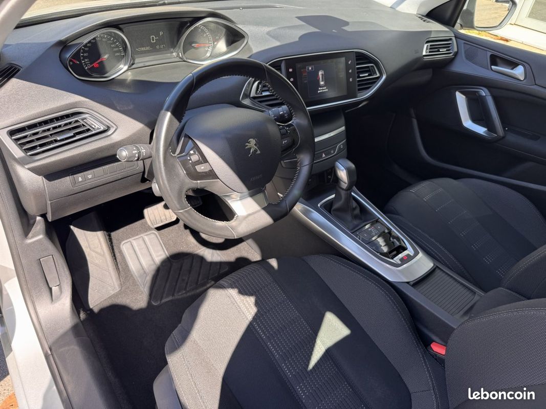Peugeot 308 (2) 1.2 Puretech 130 EAT6 Allure (image 2)