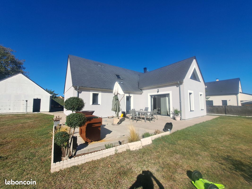 Maison 4 pièces 162 m² · à Luché-Pringé · 162 m² · 338 414 €