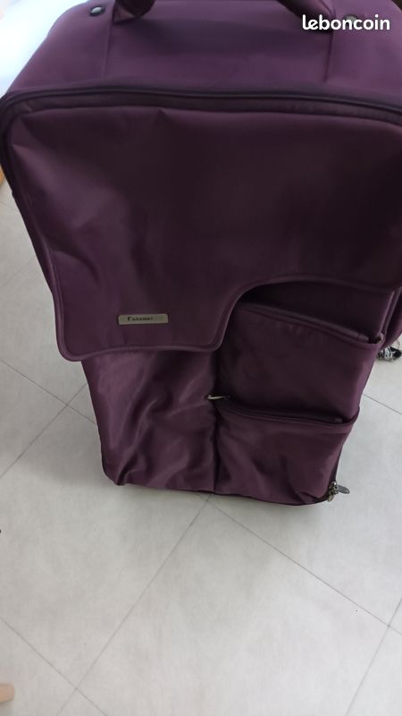 Valise à roulettes (image 1)