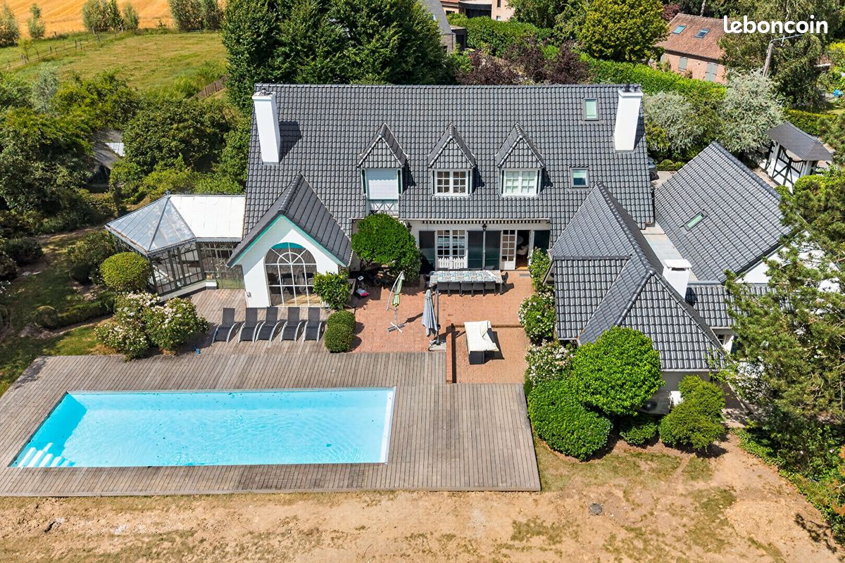 Maison 6 pièces 300 m² · à Mérignies · 300 m² · 1 630 000 €