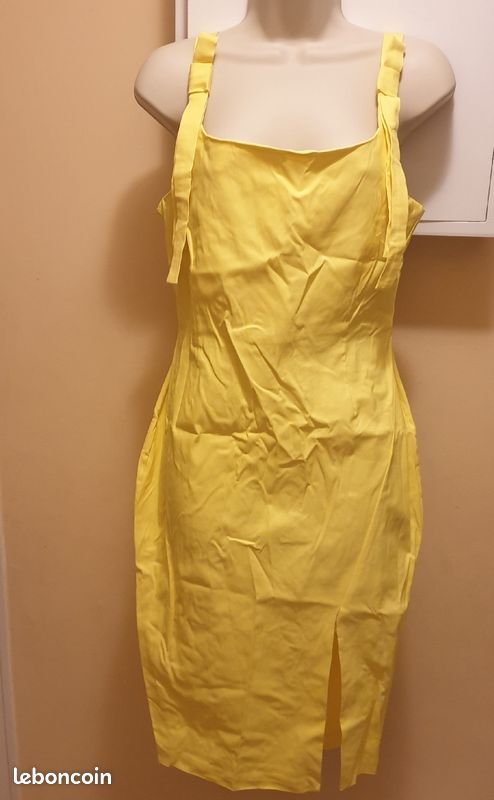 Robe dos nu (image 1)