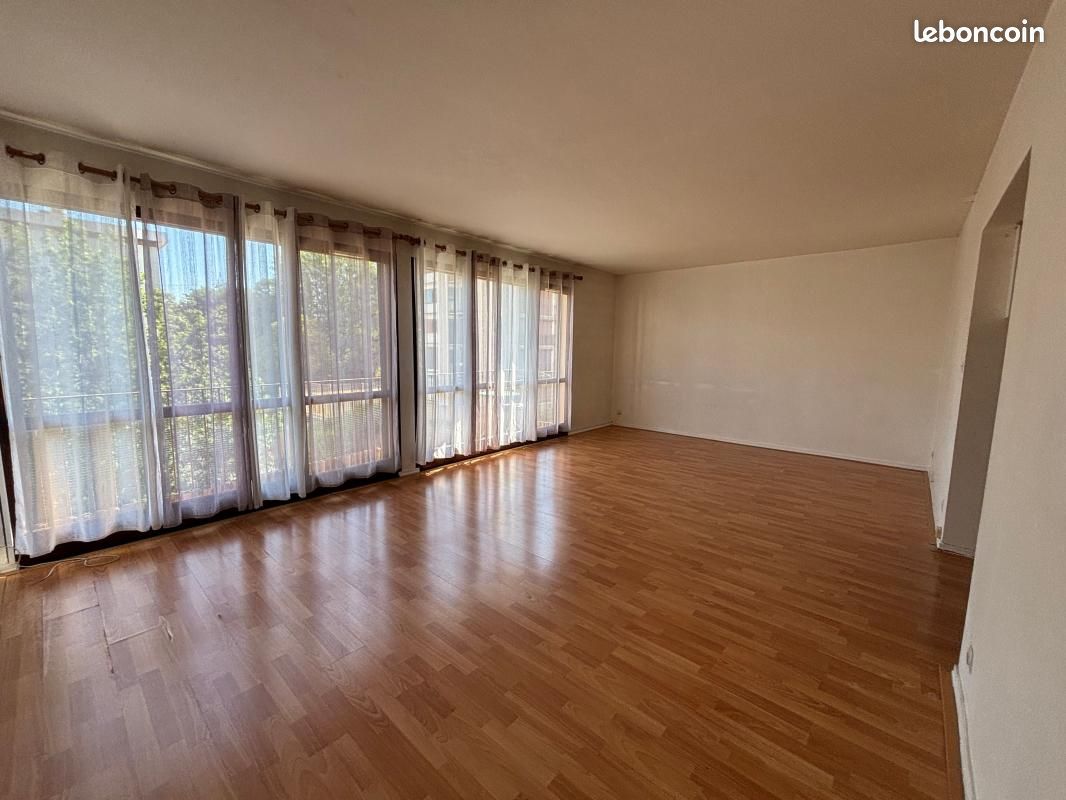 Appartement 4 pièces 69 m² · à Palaiseau · 69 m² · 1 124 €