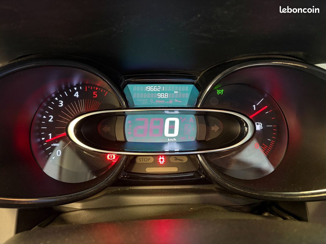 RENAULT CLIO IV SOCIETE 1.5 dCi 75 CV ENERGY + CLIMATISATION + BLUETOOTH + RÉGULATEUR ET LIMITEUR DE VITESSE (image 17)
