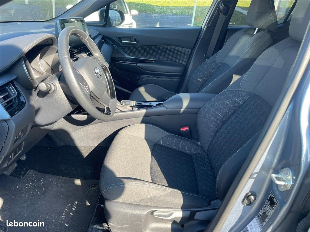 Toyota C-HR HYBRIDE MY22 2.0L Edition (image 7)