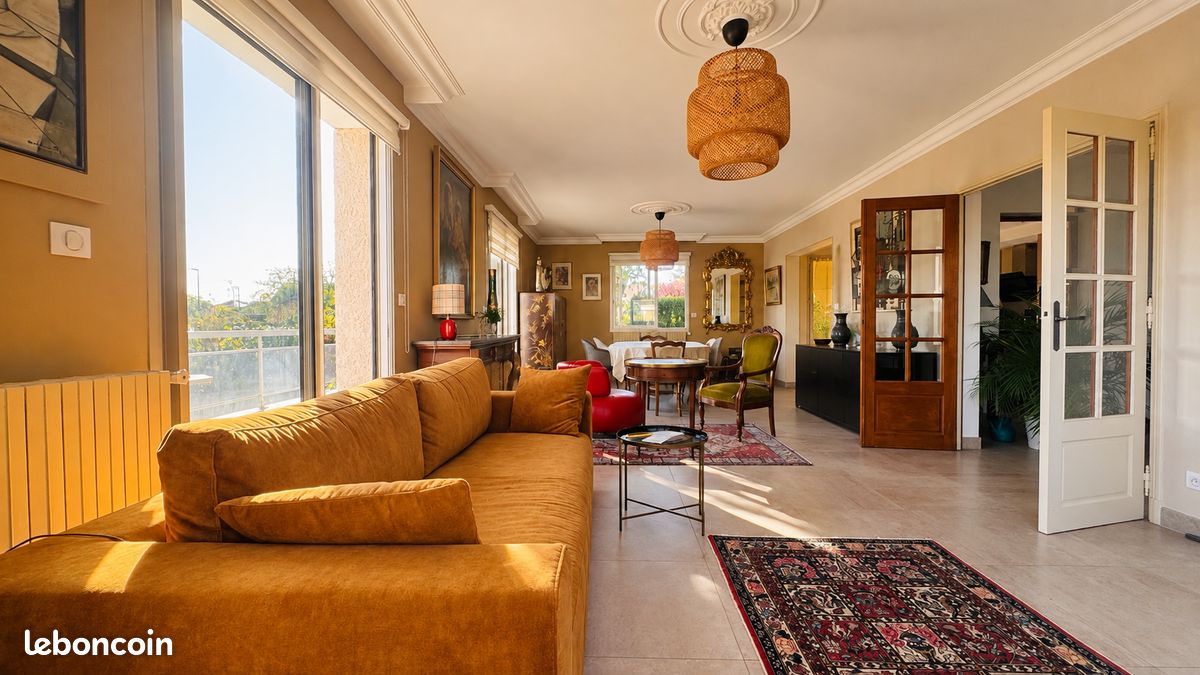 Maison 6 pièces 190 m² · à Fontaine-lès-Dijon · 190 m² · 550 000 €