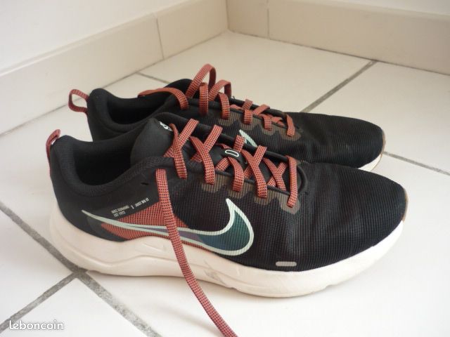 Baskets Nike pointure 41 - excellent état (image 1)