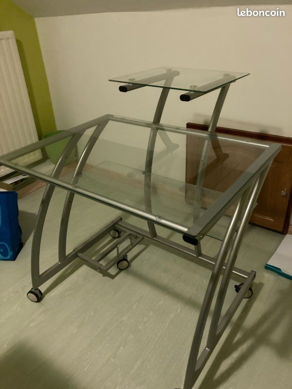 Bureau de travail/gamer. Excellent état (image 2)