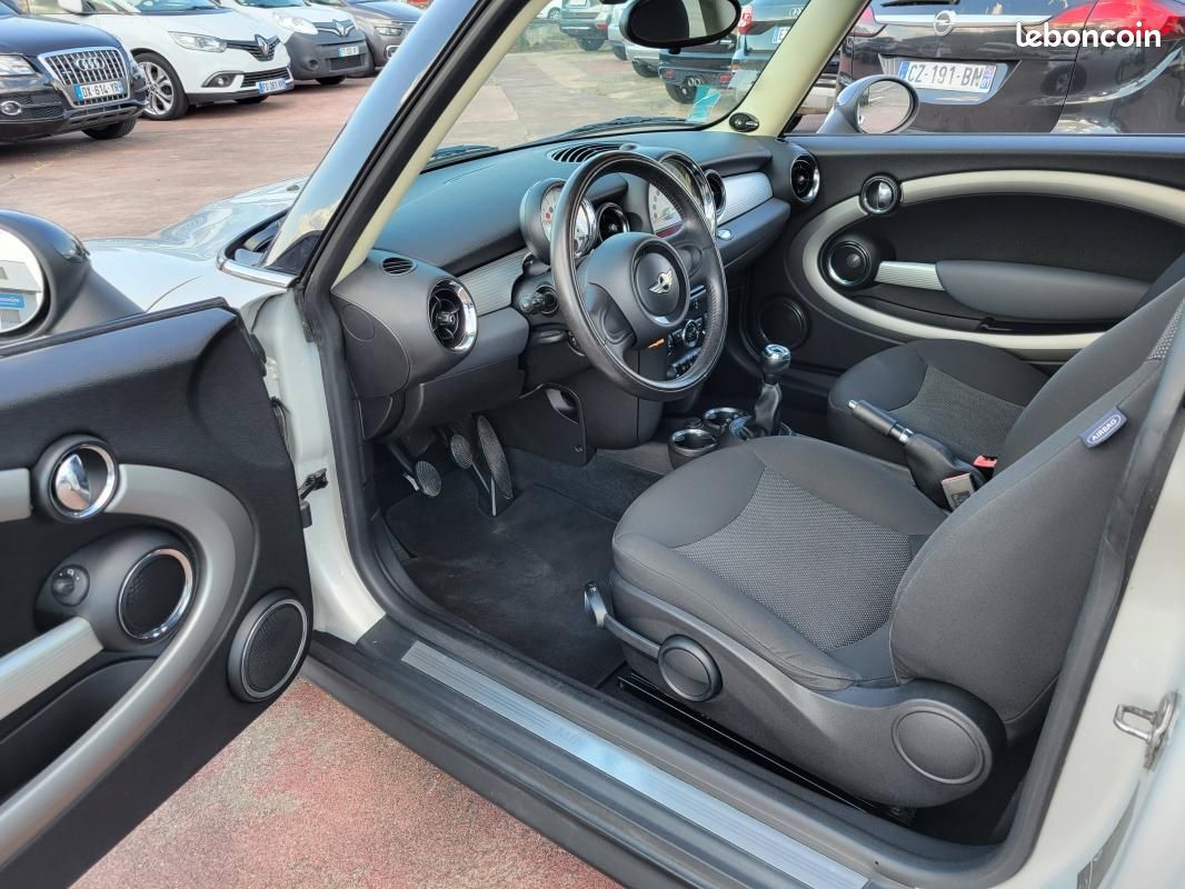 Mini COOPER D (image 5)