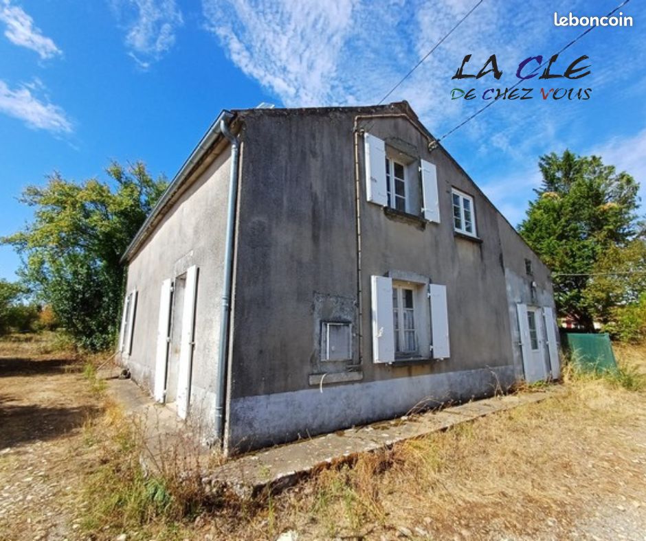 Maison 6 pièces 112 m² · à Saint-Hilaire-des-Loges · 112 m² · 88 000 €