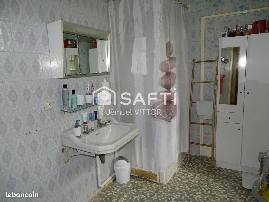 Immeuble 202 m² ERNEE (image 10)