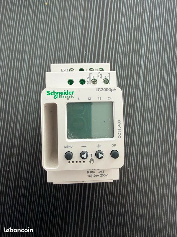 Interrupteur horaire programmable 1 canal 7 jours Acti9 Schneider Interrupteur horaire programmable 1 canal 7 jours Acti9 Schneider