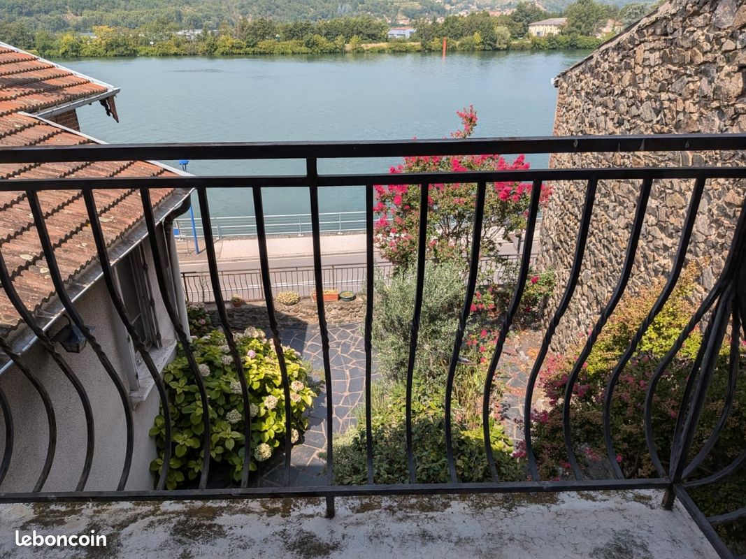 Maison 6 pièces 188 m² · à Saint-Vallier · 188 m² · 115 000 €