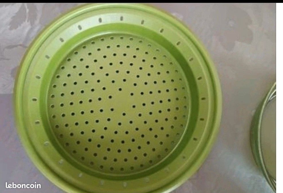 Marque Tupperware 8 Pots Yaourt Pour Cuiseur Micro Vap Colori Vert Boite