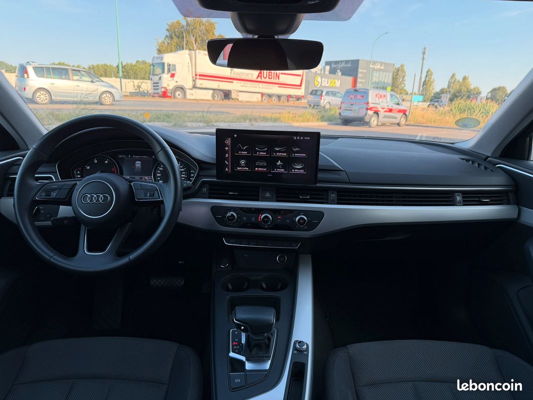Audi A4 Avant 2.0 TDi 136ch Business Line S-Tronic 7 (image 4)