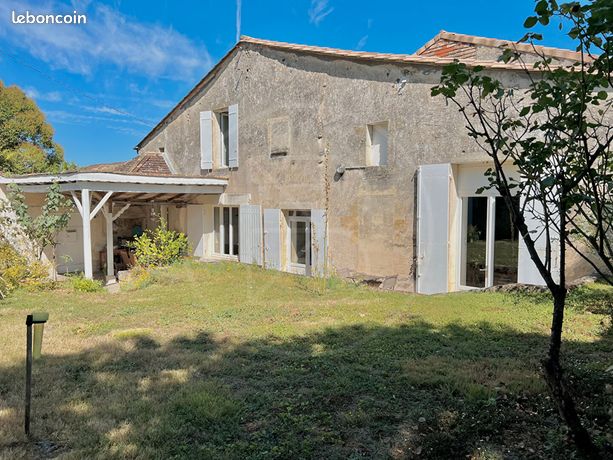 Maison de village 9 pièces 310 m²