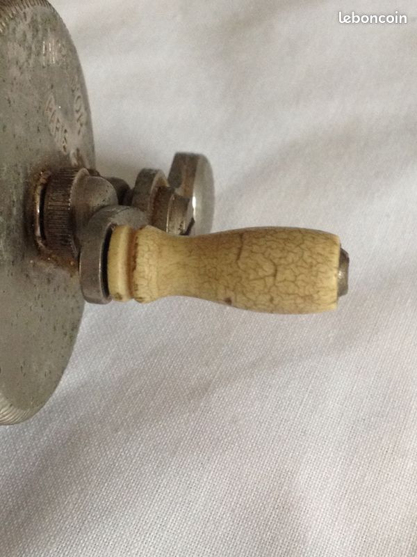 Ancien Moulinet De Pêche RETTON 205 S, Bon état, Fabrication Française