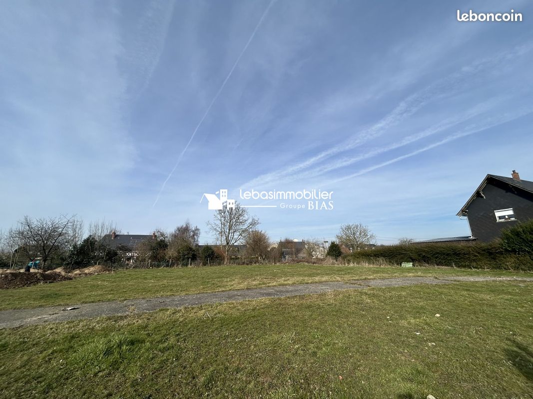 Terrain 1552 m² · à Saint-Ouen-du-Breuil · 1 552 m² · 85 000 €