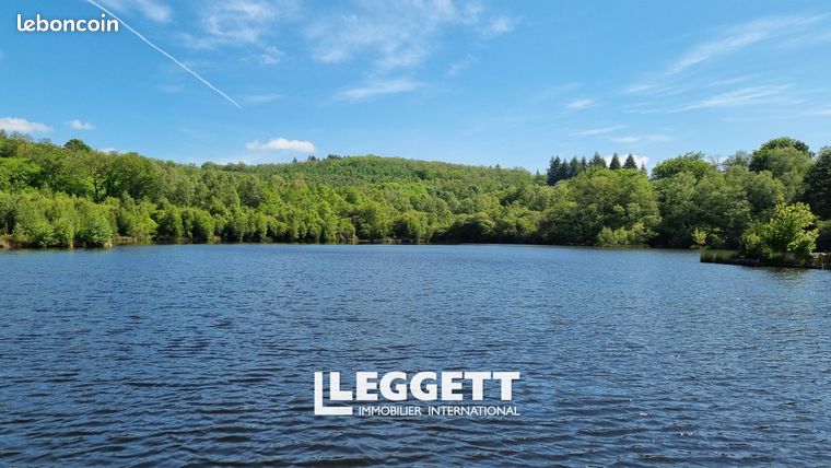 Terrain 59 984 m² Montrol Senard