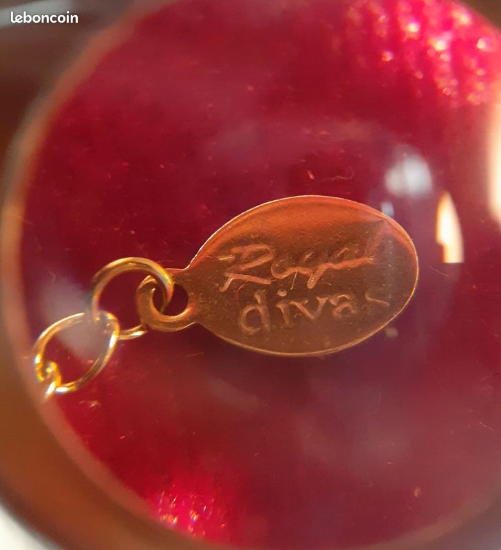 Très beau collier pendentif coeur et perles en métal doré .
État neuf, jamais porté (image 3)