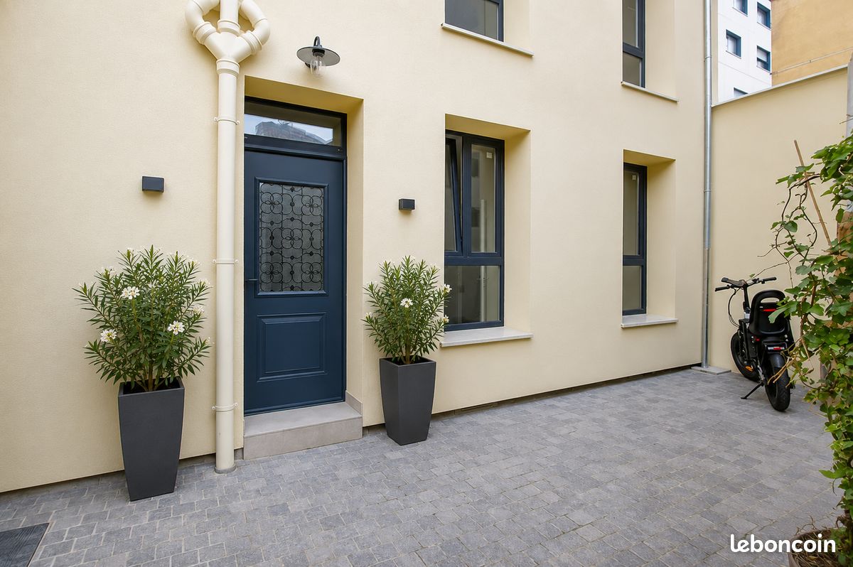 Immeuble 17 pièces 201 m² · à Aubervilliers · 201 m² · 1 190 000 €