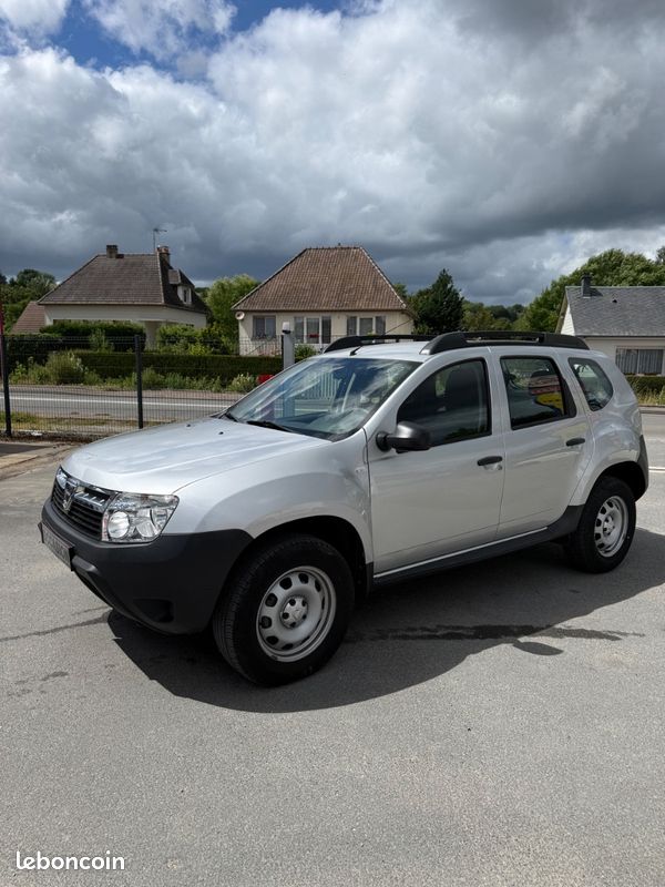 DACIA DUSTER 1.5dci 90 1ere main excellent etat faible kilometrage (image 3)