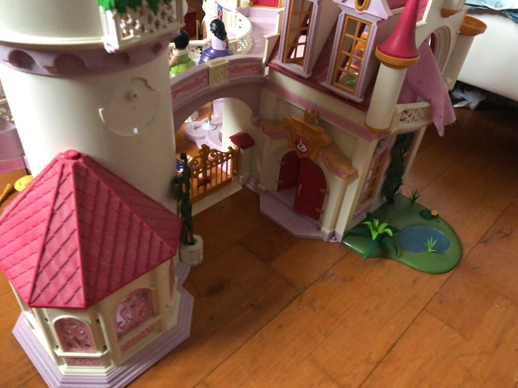 Chateau de princesse disney jeux, jouets d'occasion - leboncoin