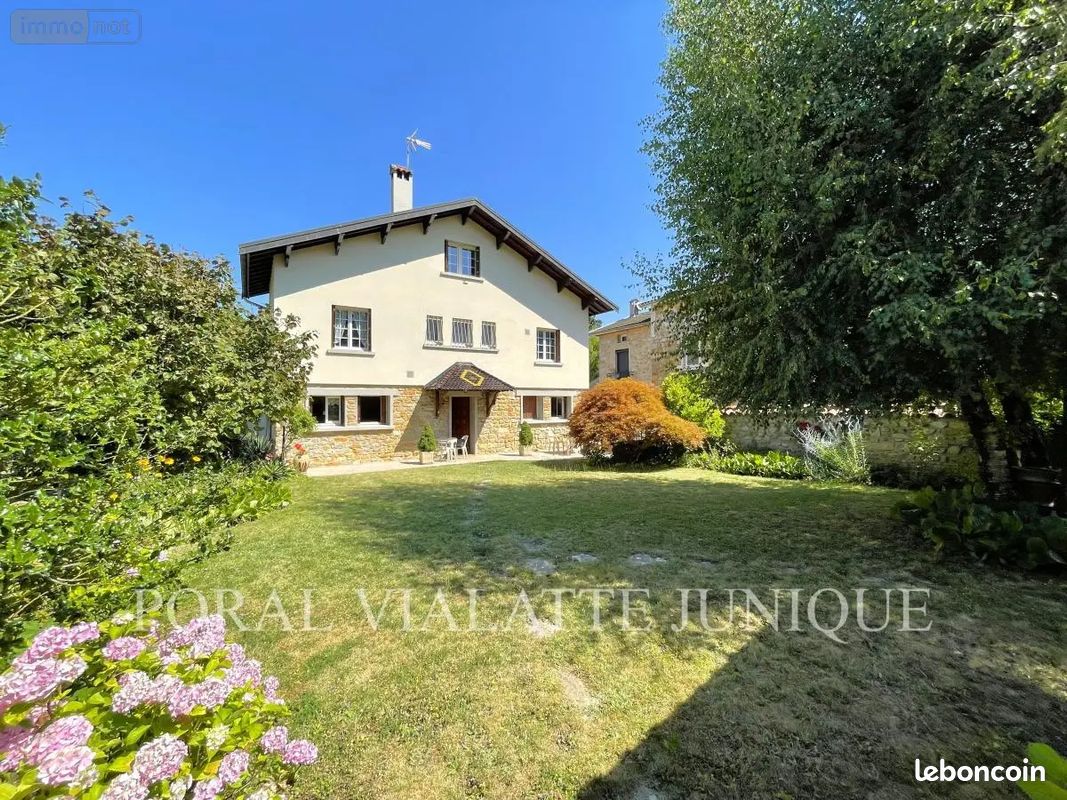 Maison 7 pièces 132 m² · à Bettant · 132 m² · 330 000 €