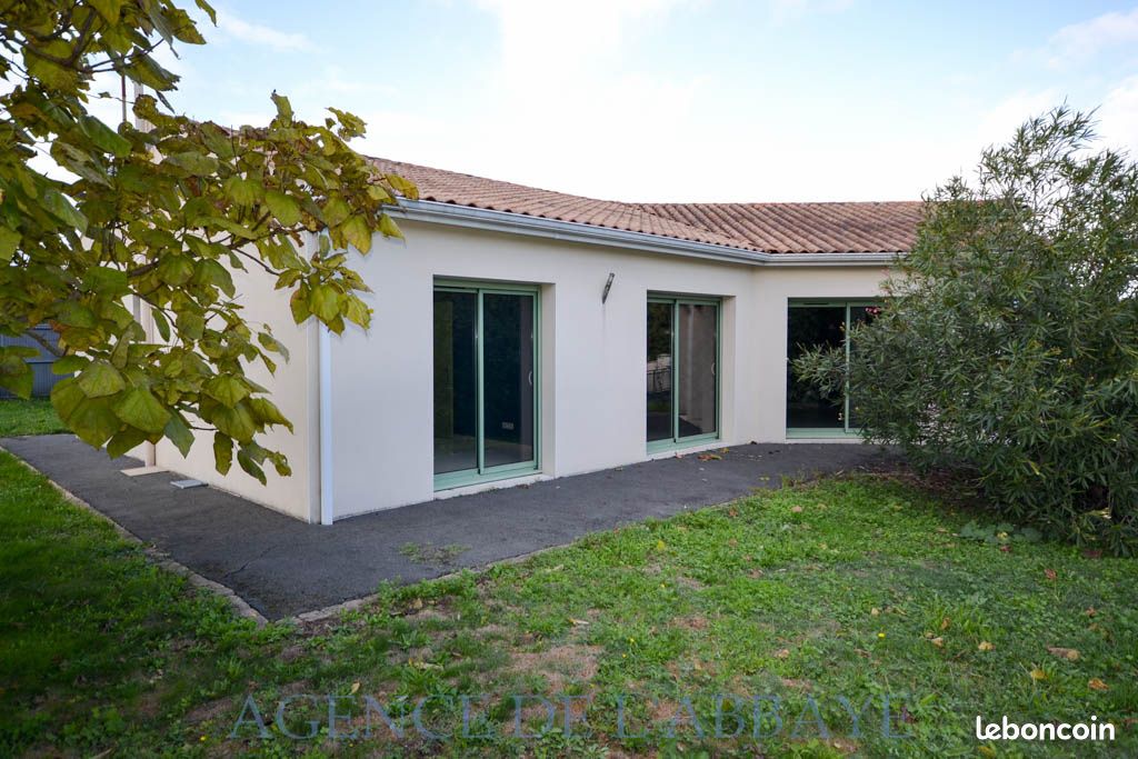 Maison 4 pièces 93 m² · à Varzay · 93 m² · 210 000 €